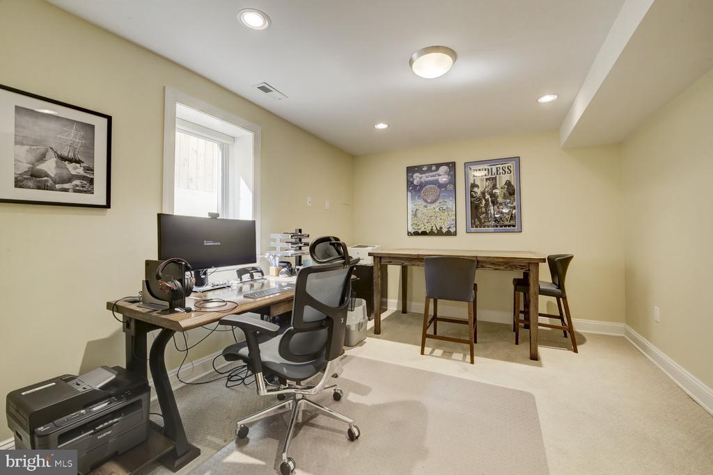 1530 15TH STREET NW