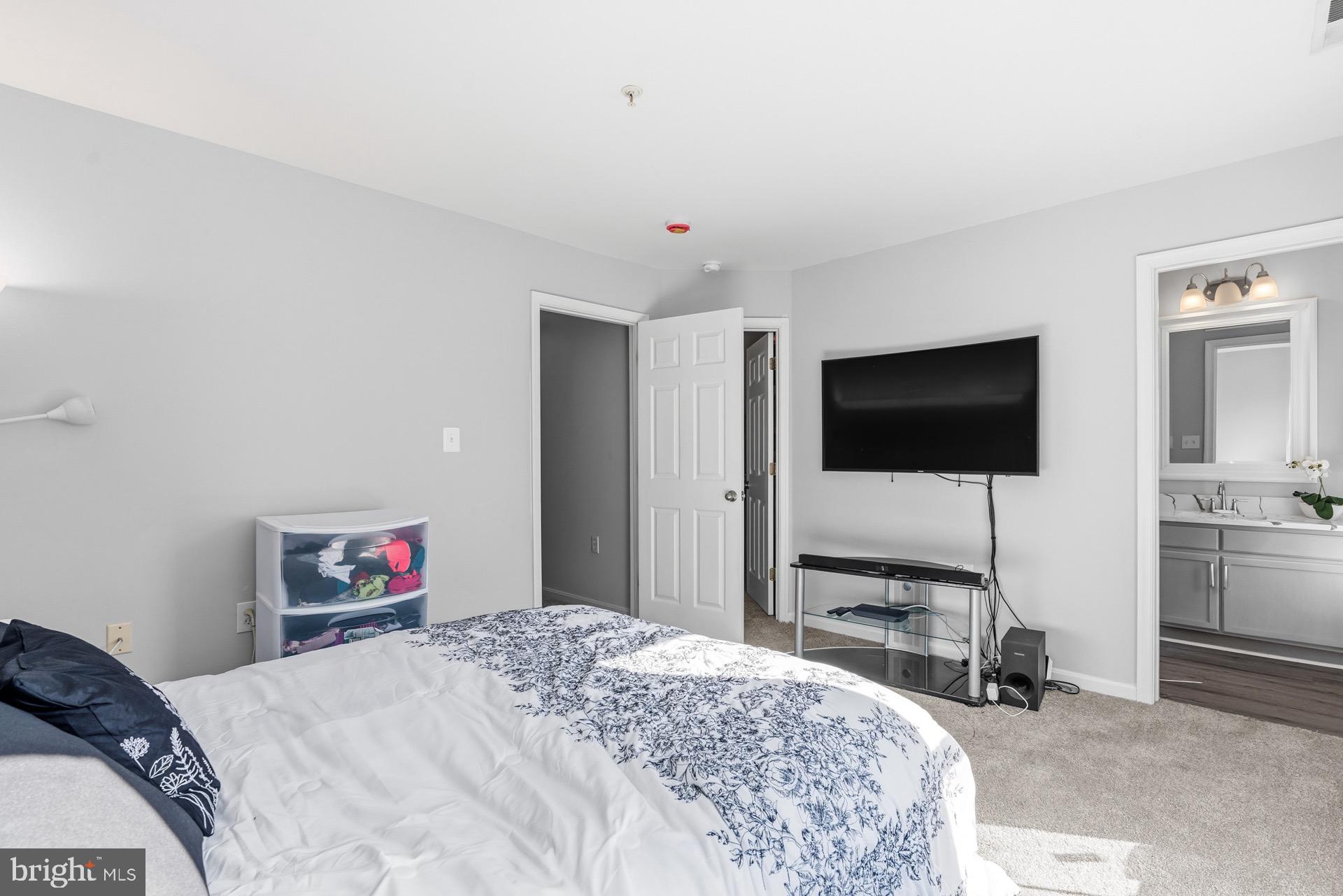 1753 TOBIAS DRIVE SE