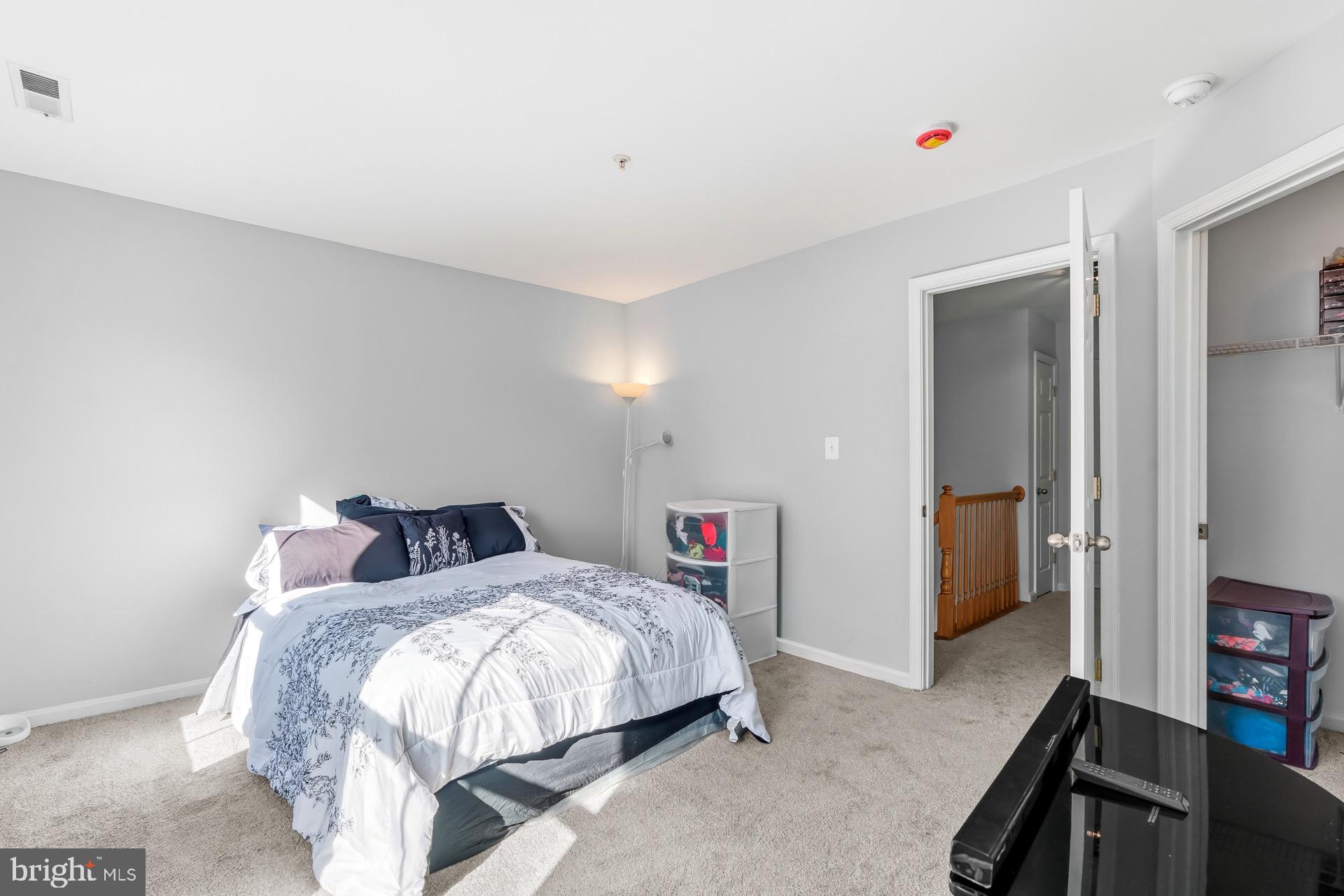 1753 TOBIAS DRIVE SE