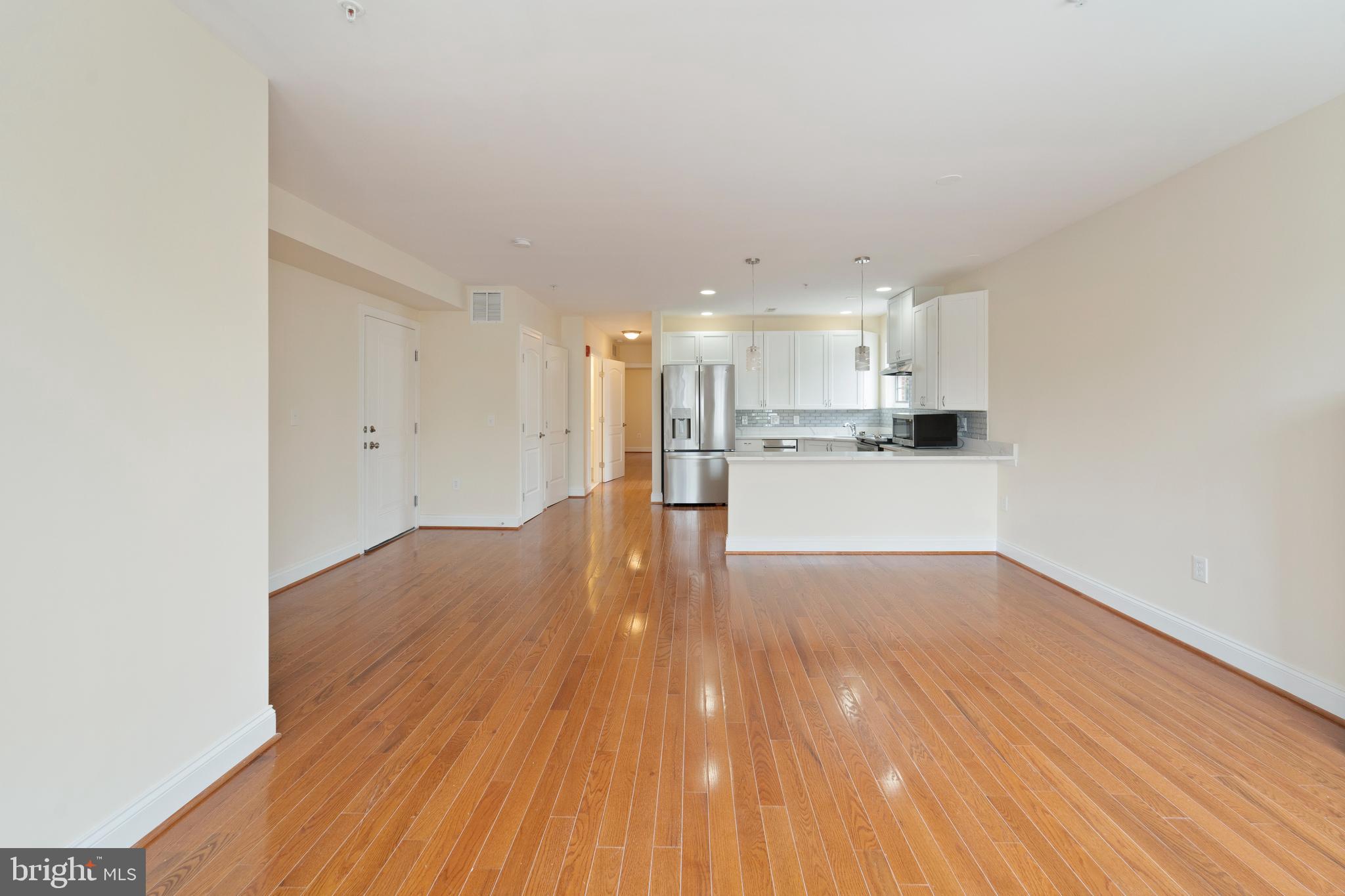 911 KENNEDY STREET NW 4