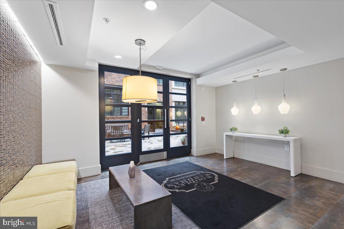 2818 CONNECTICUT AVENUE NW 104