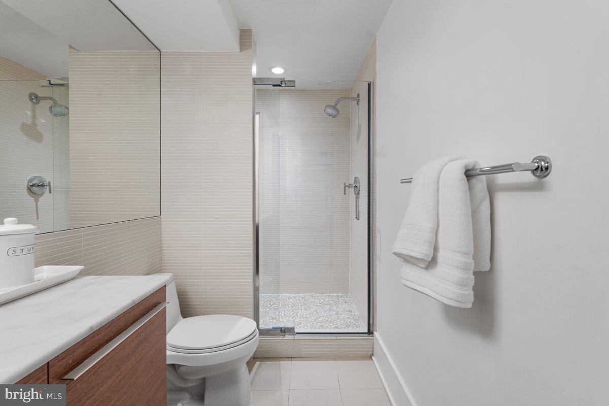 2818 CONNECTICUT AVENUE NW 104