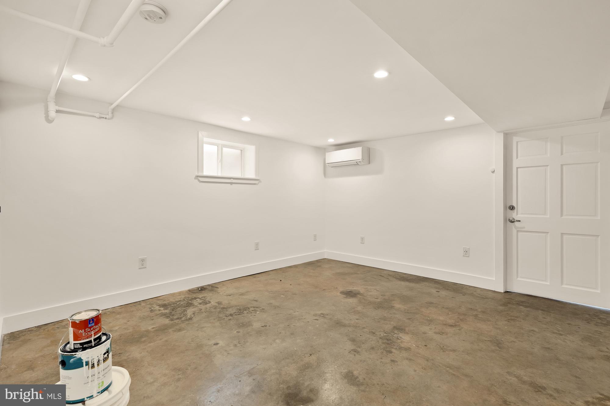 215 HAWAII AVENUE NE