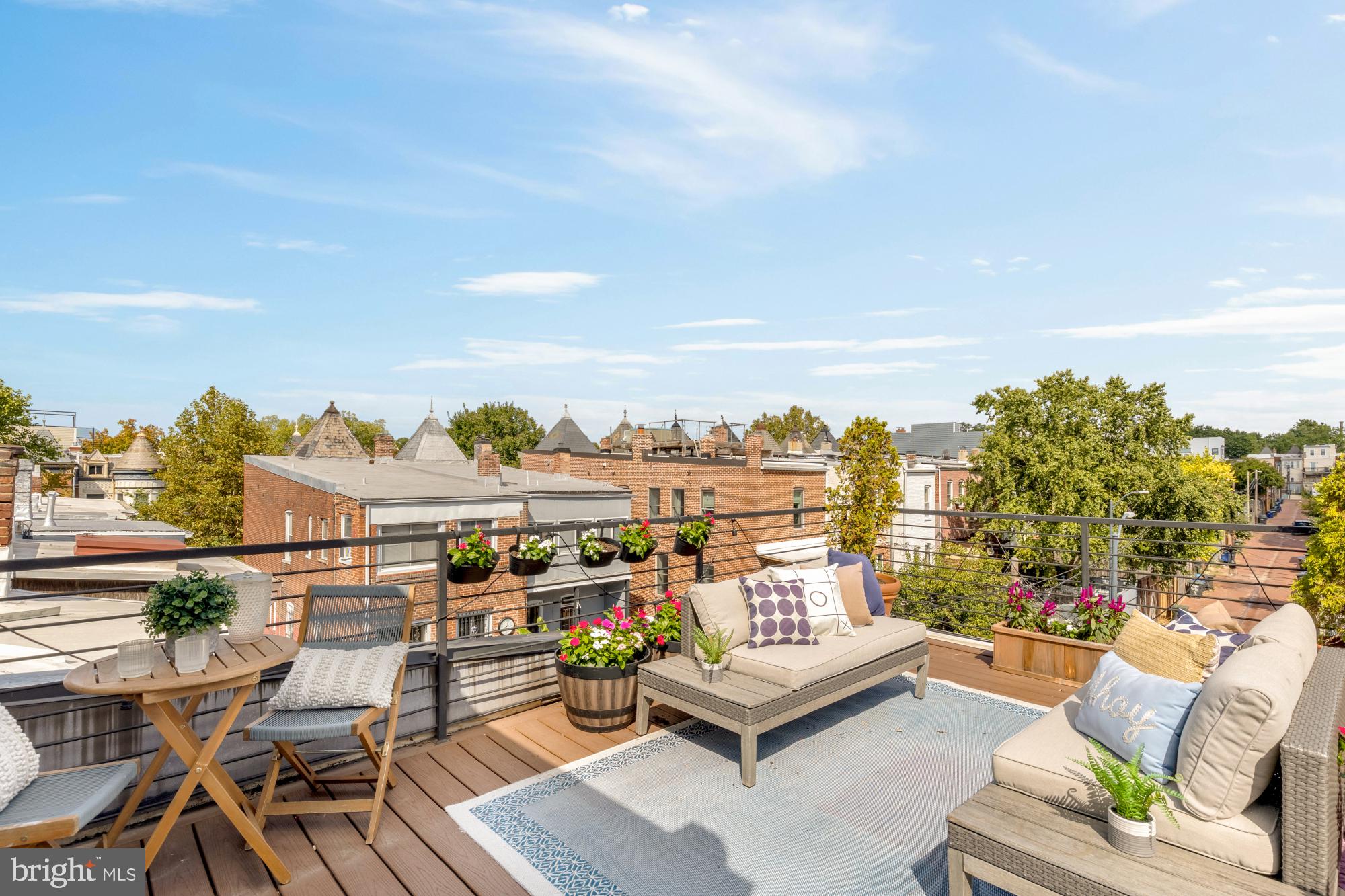 1735 1ST STREET NW 2