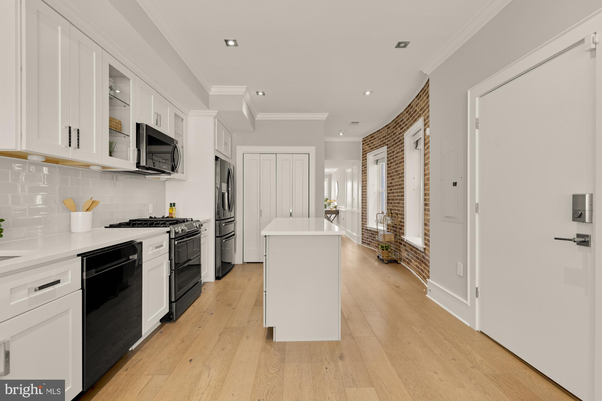 1735 1ST STREET NW 2