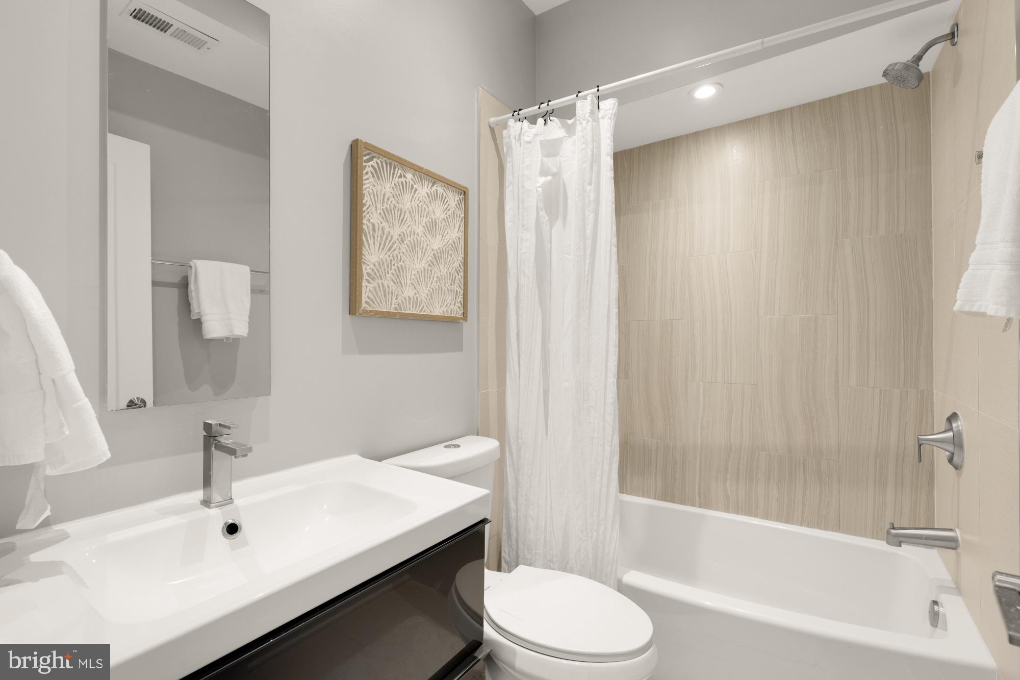 1735 1ST STREET NW 2