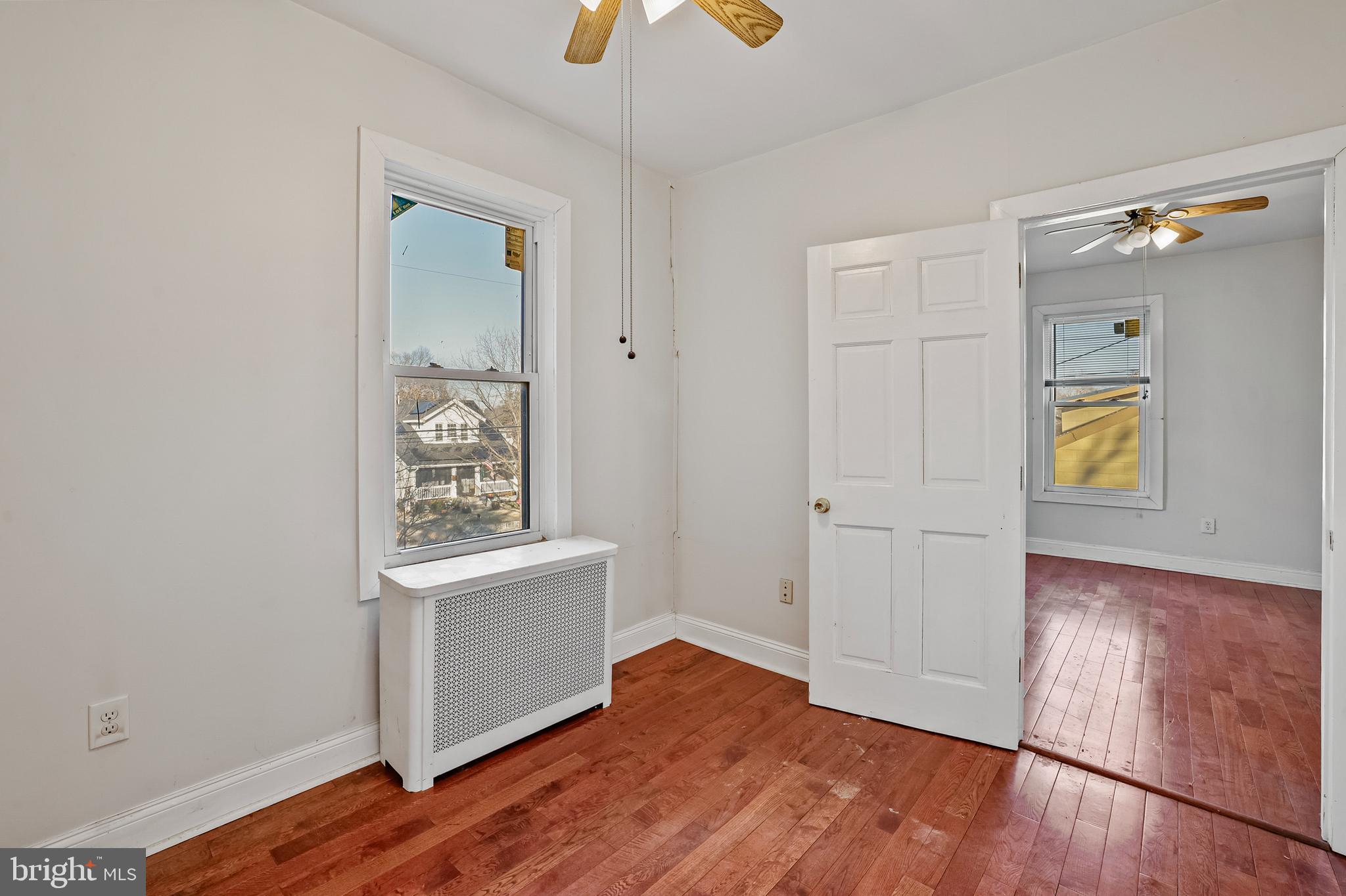 1811 LAWRENCE STREET NE