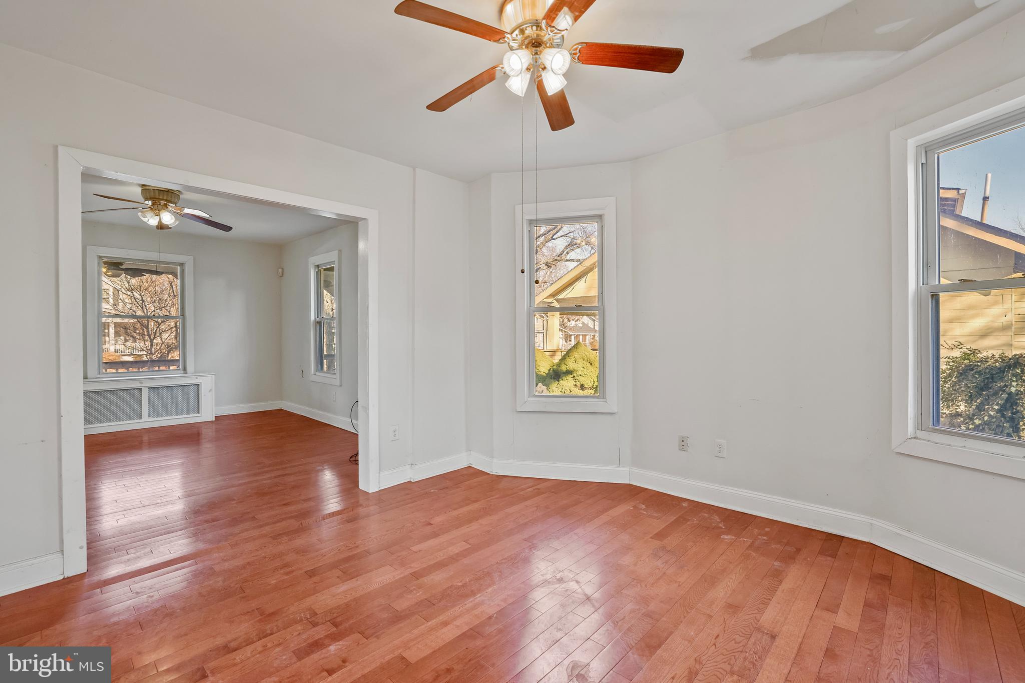 1811 LAWRENCE STREET NE