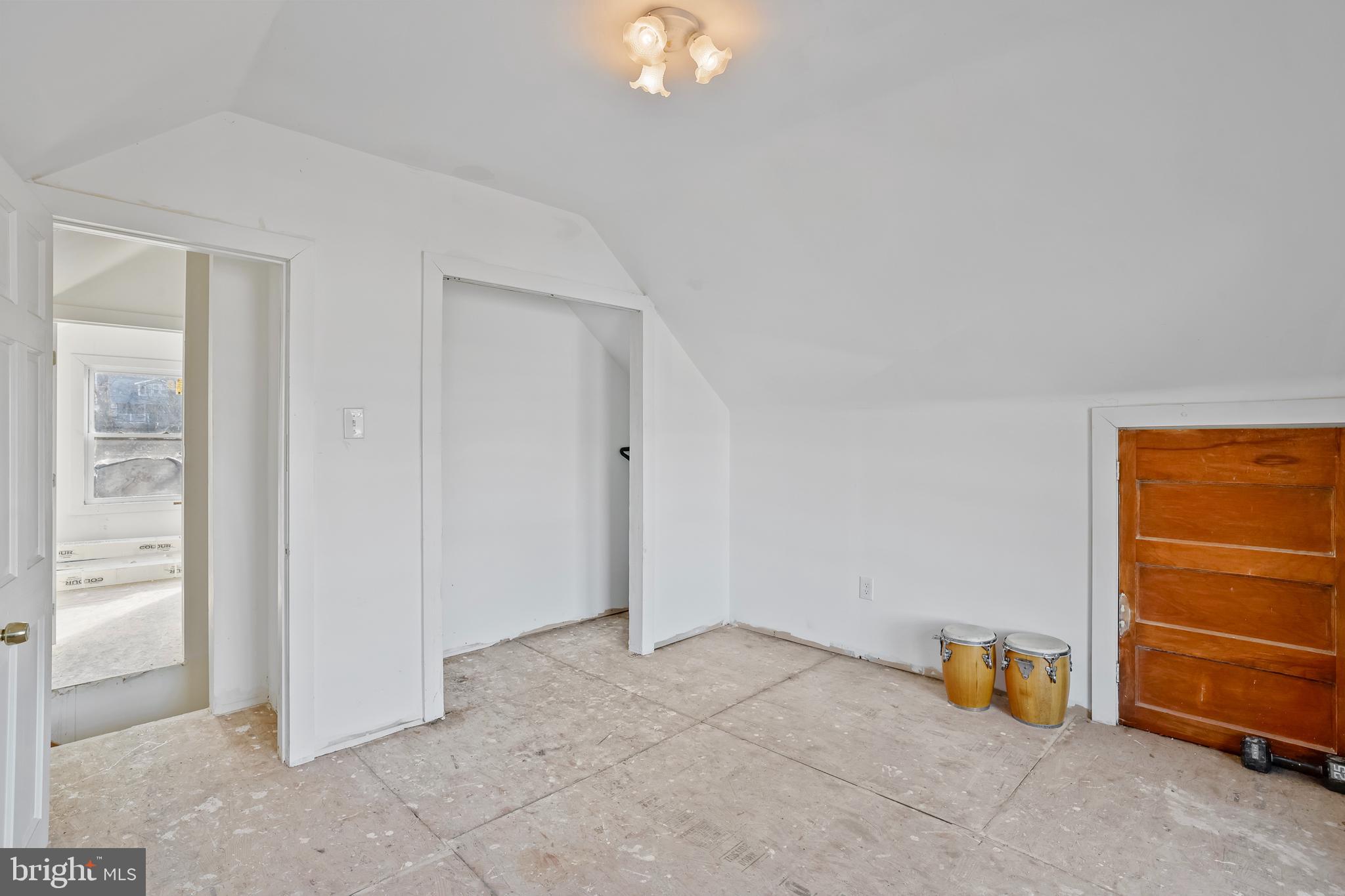 1811 LAWRENCE STREET NE