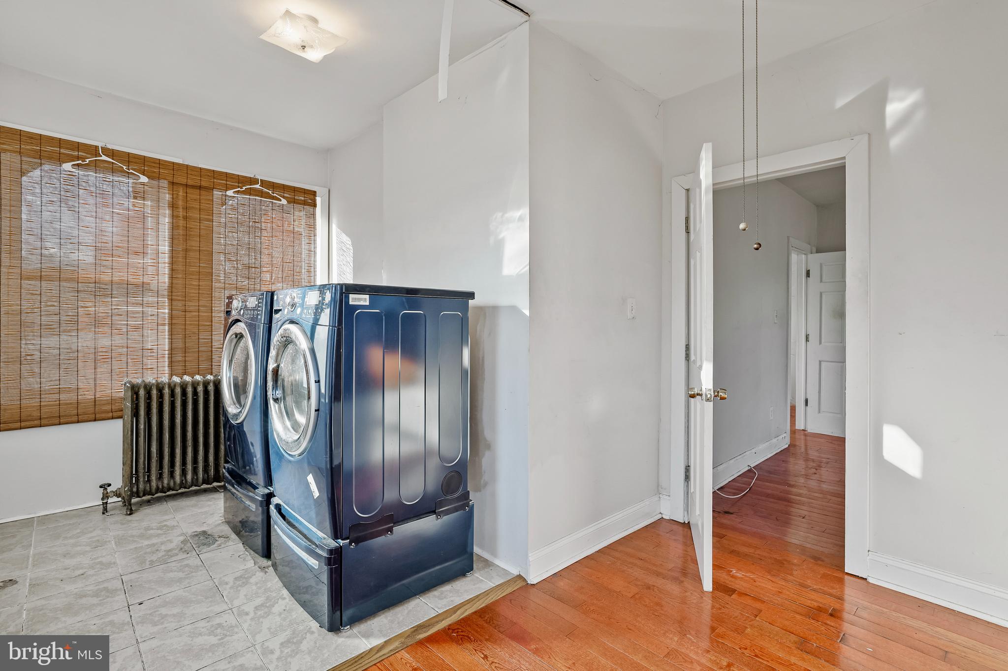 1811 LAWRENCE STREET NE