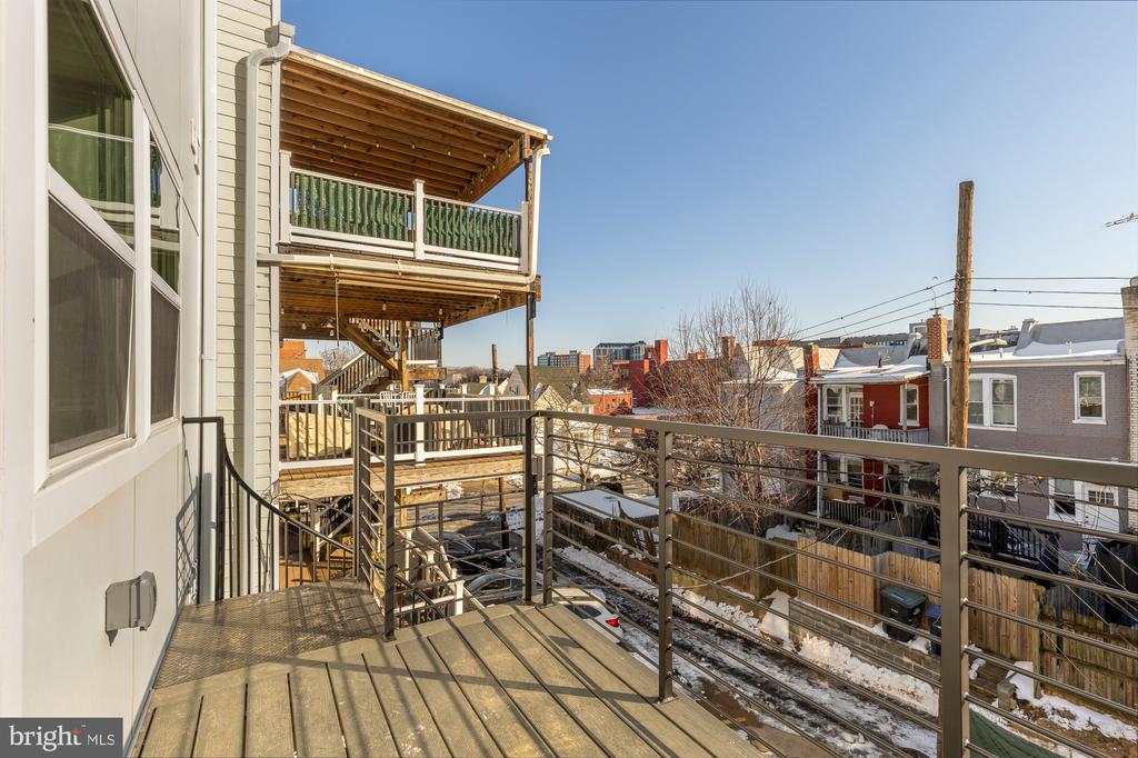 231 S STREET NE 2