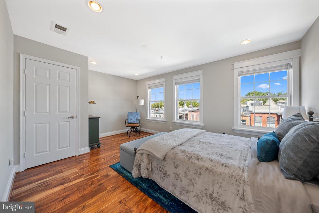 30 T STREET NE 2