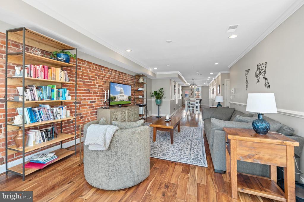 30 T STREET NE 2