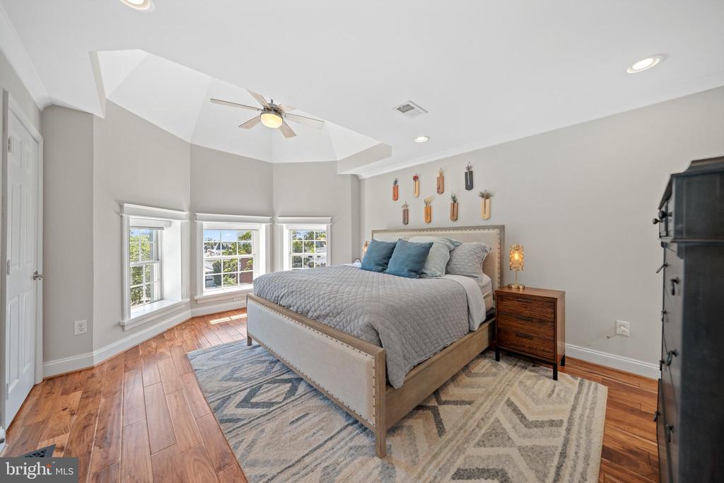 30 T STREET NE 2