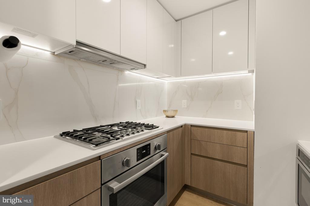 4013 DAVIS PLACE NW Unit: 1