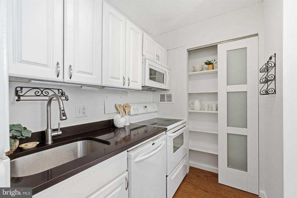 1718 P STREET NW Unit: 809