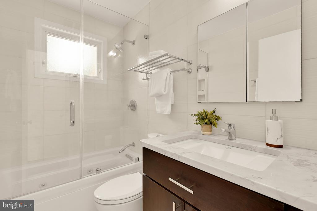 2400 41ST STREET NW 212