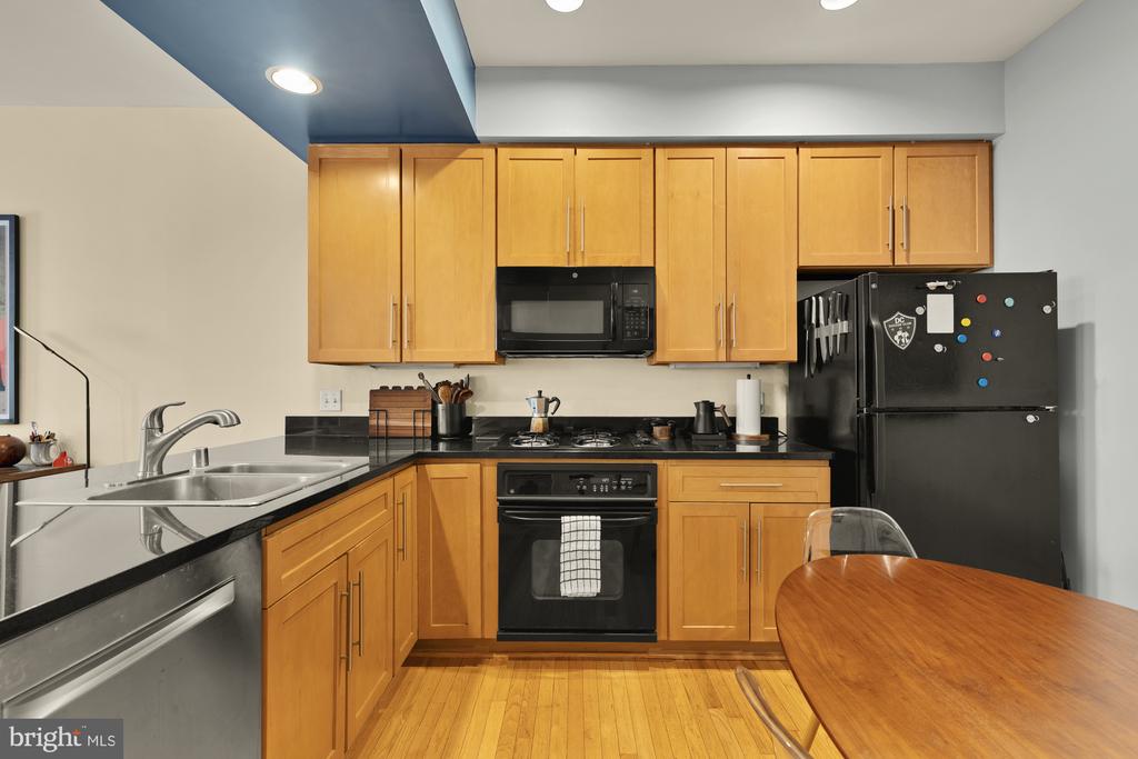 2363 CHAMPLAIN STREET NW Unit: 3