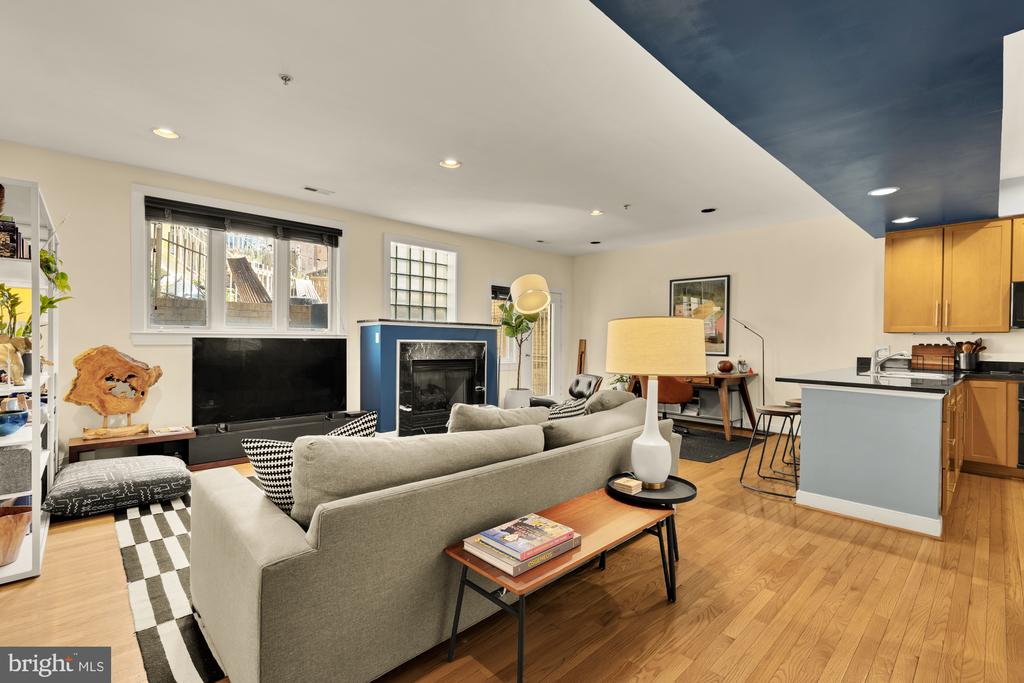 2363 CHAMPLAIN STREET NW Unit: 3