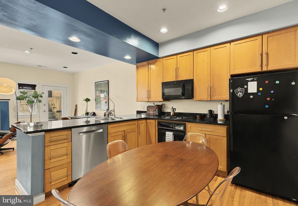 2363 CHAMPLAIN STREET NW Unit: 3