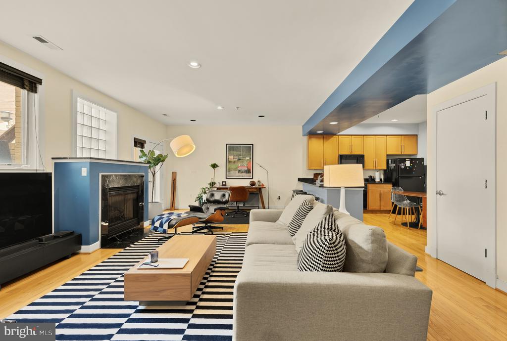 2363 CHAMPLAIN STREET NW Unit: 3