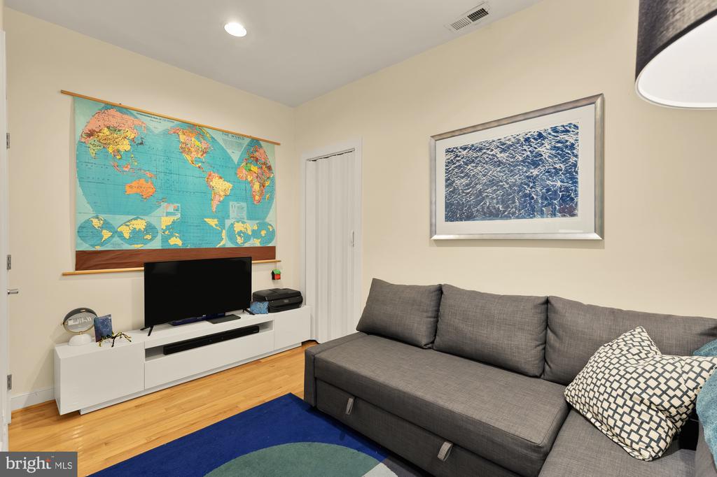 2363 CHAMPLAIN STREET NW Unit: 3