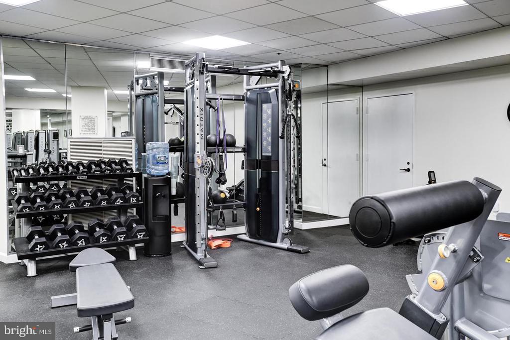 601 PENNSYLVANIA AVENUE NW Unit: 1003