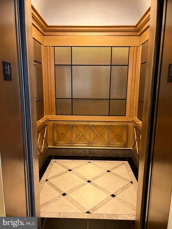 601 PENNSYLVANIA AVENUE NW Unit: 1003