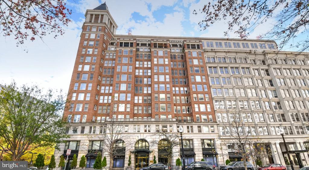 601 PENNSYLVANIA AVENUE NW Unit: 1003