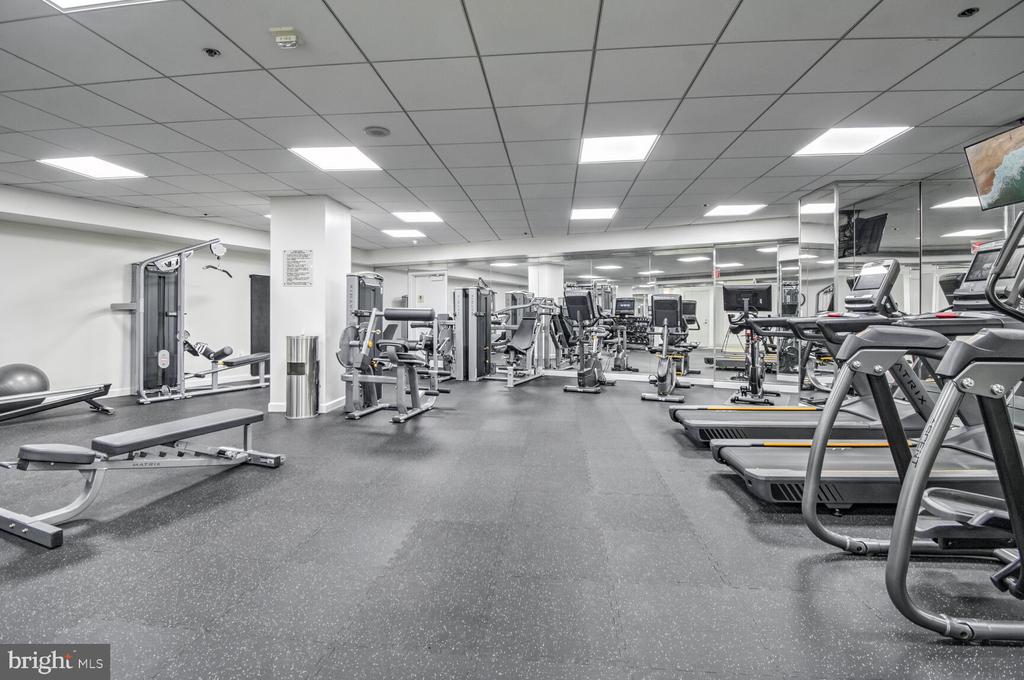 601 PENNSYLVANIA AVENUE NW Unit: 1003