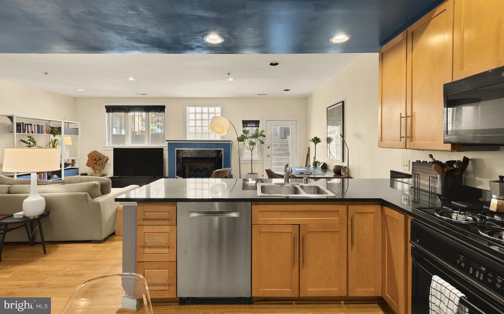 2363 CHAMPLAIN STREET NW Unit: 3