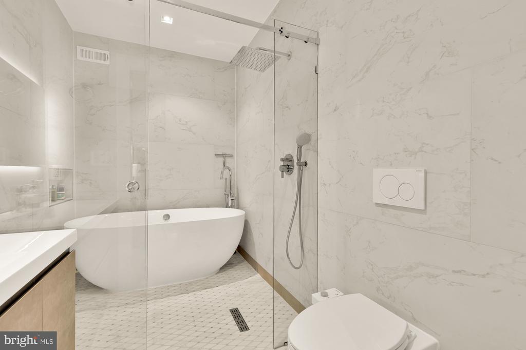 1530 3RD STREET NW Unit: 2