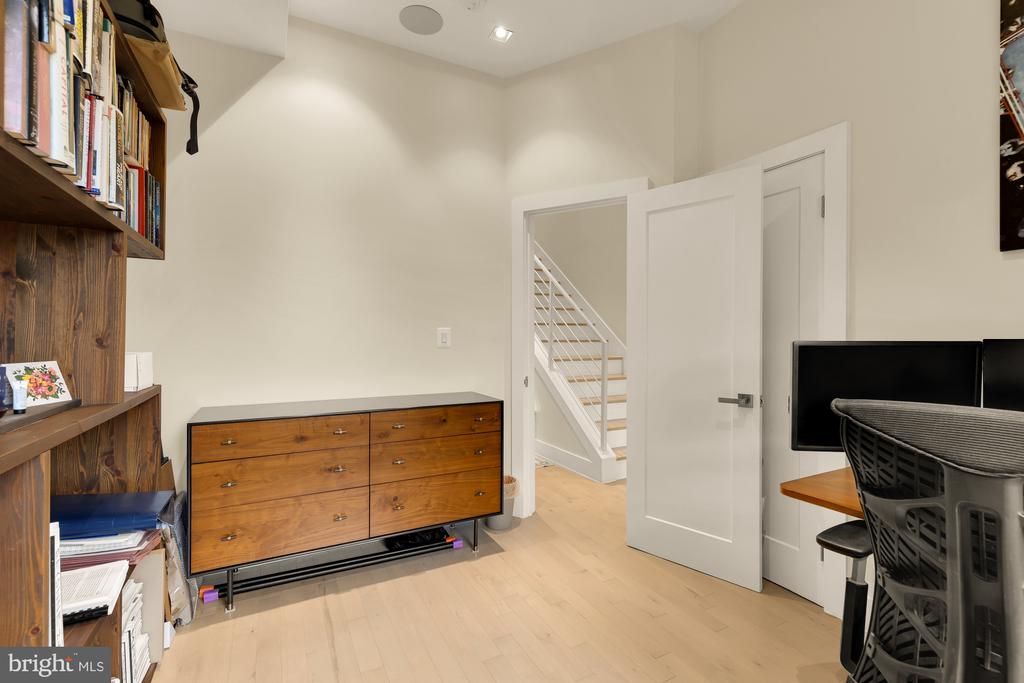 1530 3RD STREET NW Unit: 2