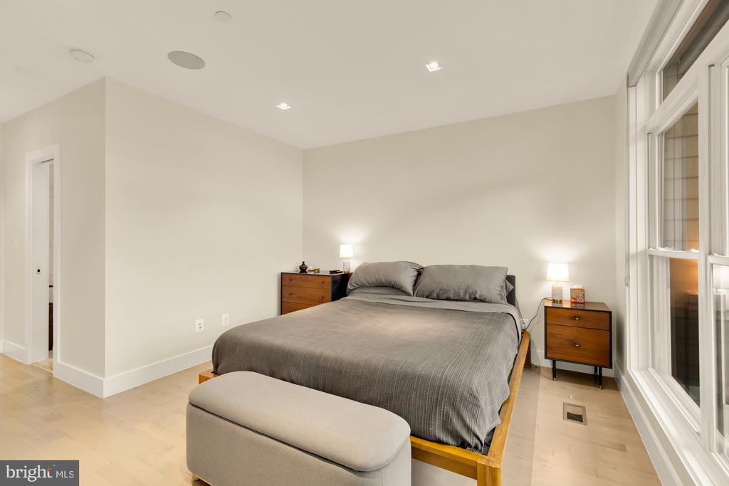 1530 3RD STREET NW Unit: 2