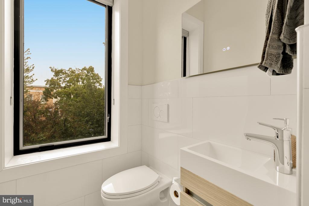 1530 3RD STREET NW Unit: 2