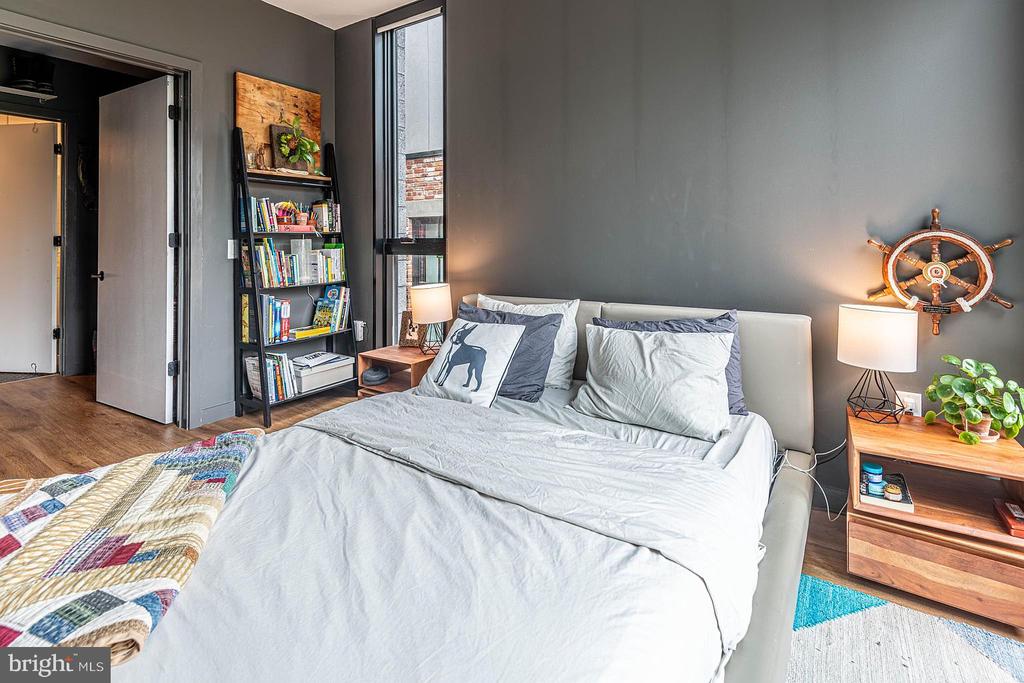 57 N NW Unit: 320