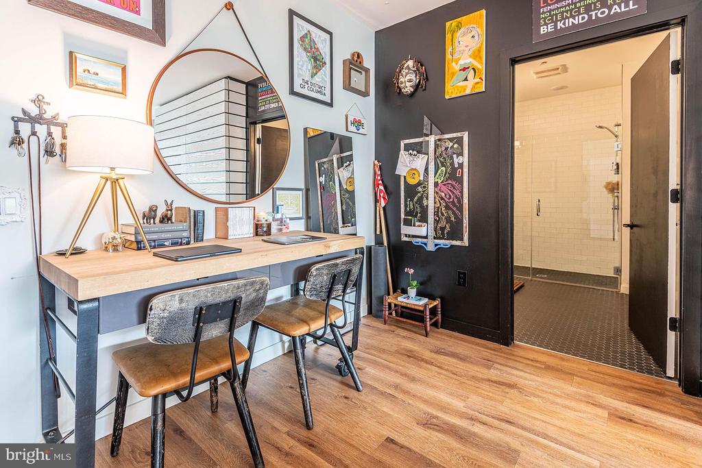 57 N NW Unit: 320