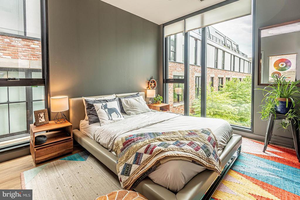 57 N NW Unit: 320