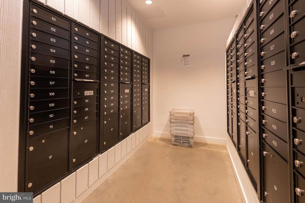 57 N NW Unit: 320