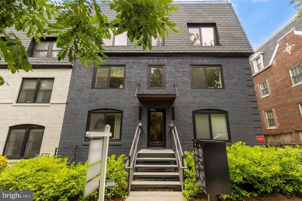 4013 DAVIS PLACE NW Unit: 1