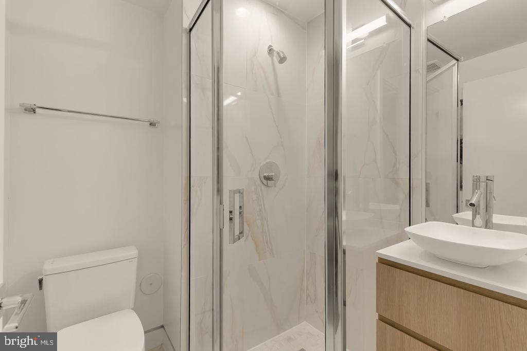 4013 DAVIS PLACE NW Unit: 1
