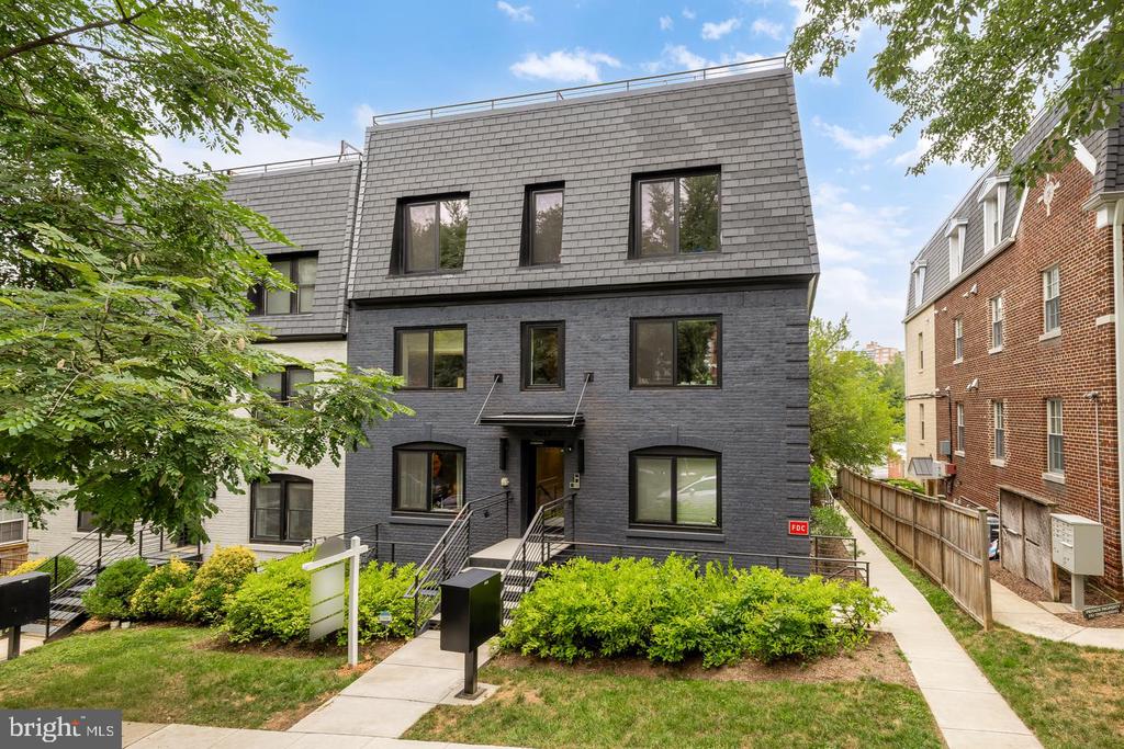 4013 DAVIS PLACE NW Unit: 1