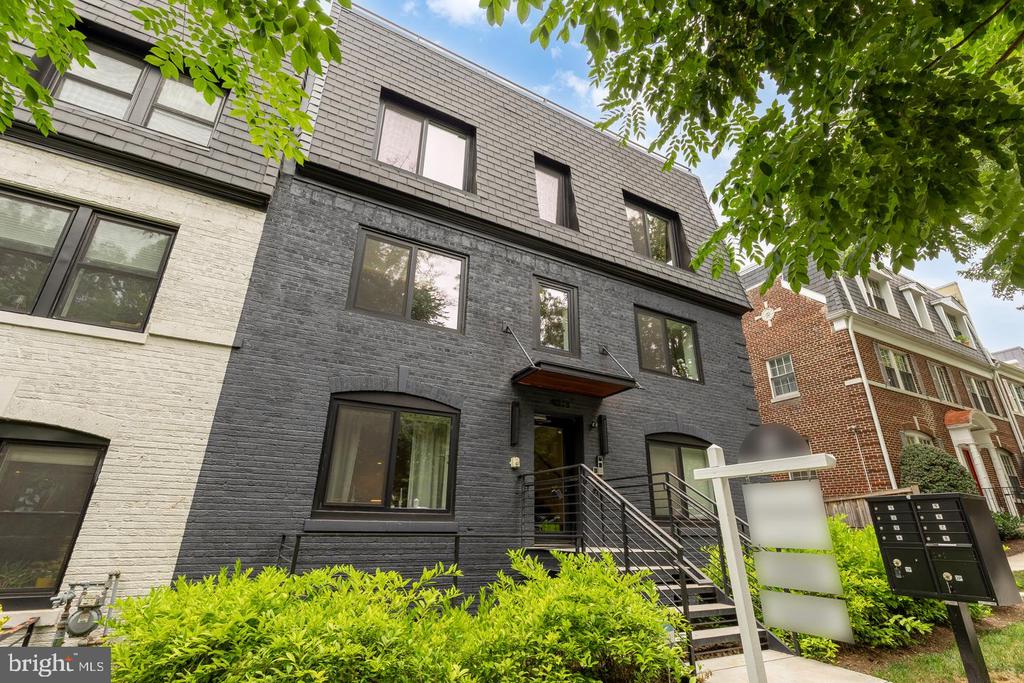 4013 DAVIS PLACE NW Unit: 1