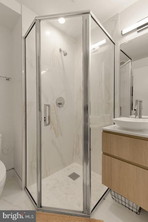 4013 DAVIS PLACE NW Unit: 1
