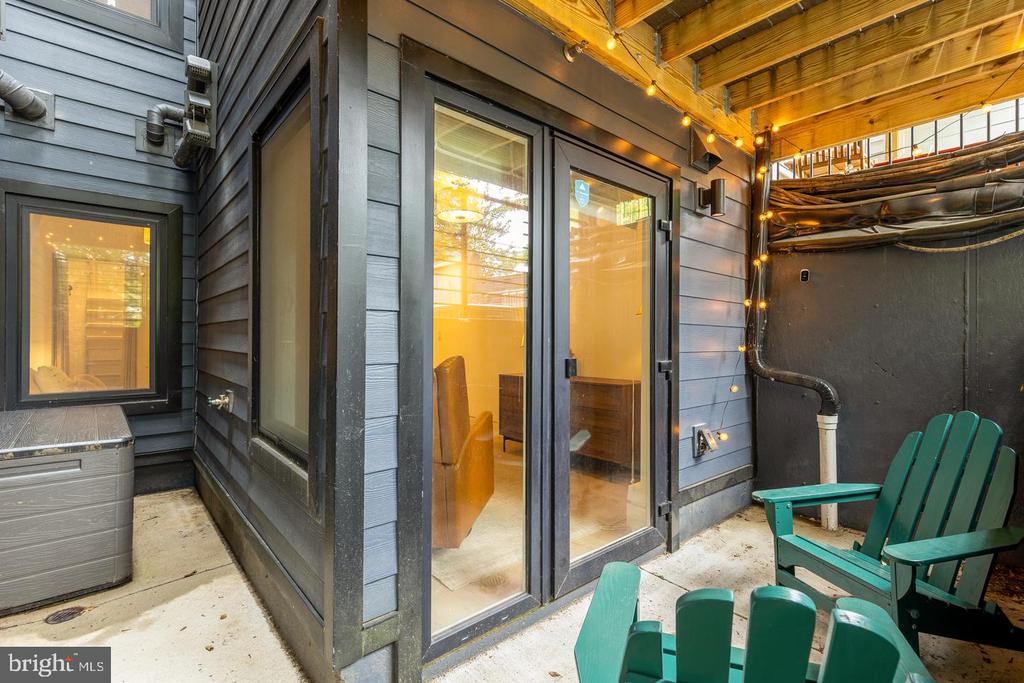 4013 DAVIS PLACE NW Unit: 1
