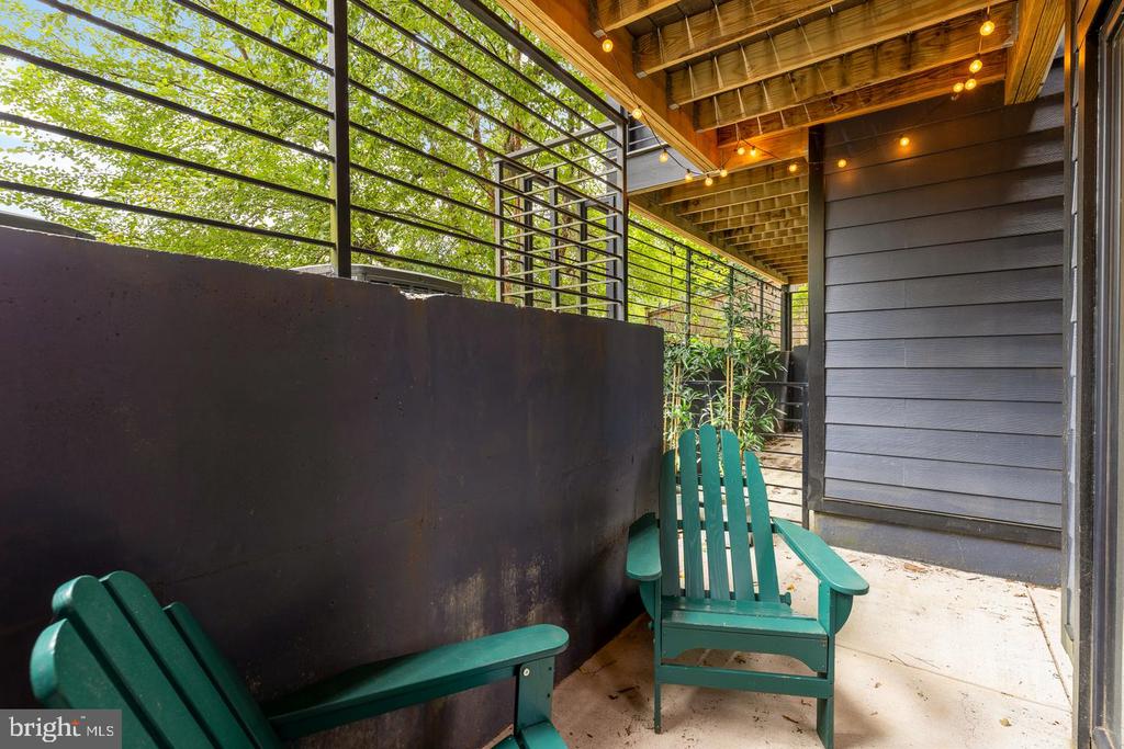 4013 DAVIS PLACE NW Unit: 1