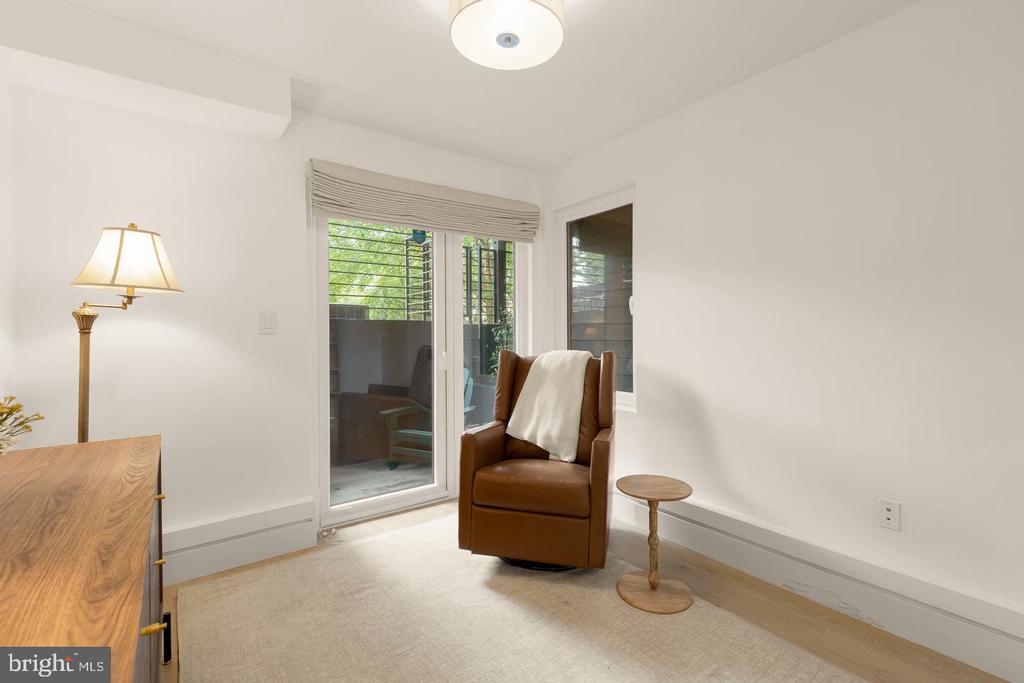 4013 DAVIS PLACE NW Unit: 1