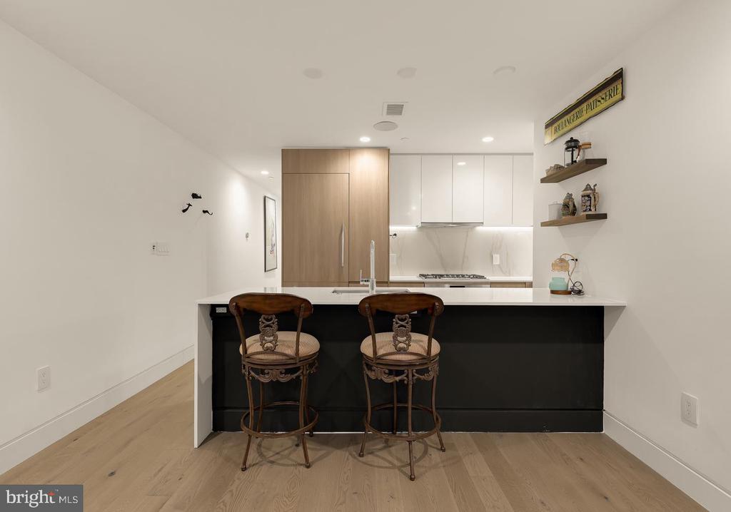 4013 DAVIS PLACE NW Unit: 1