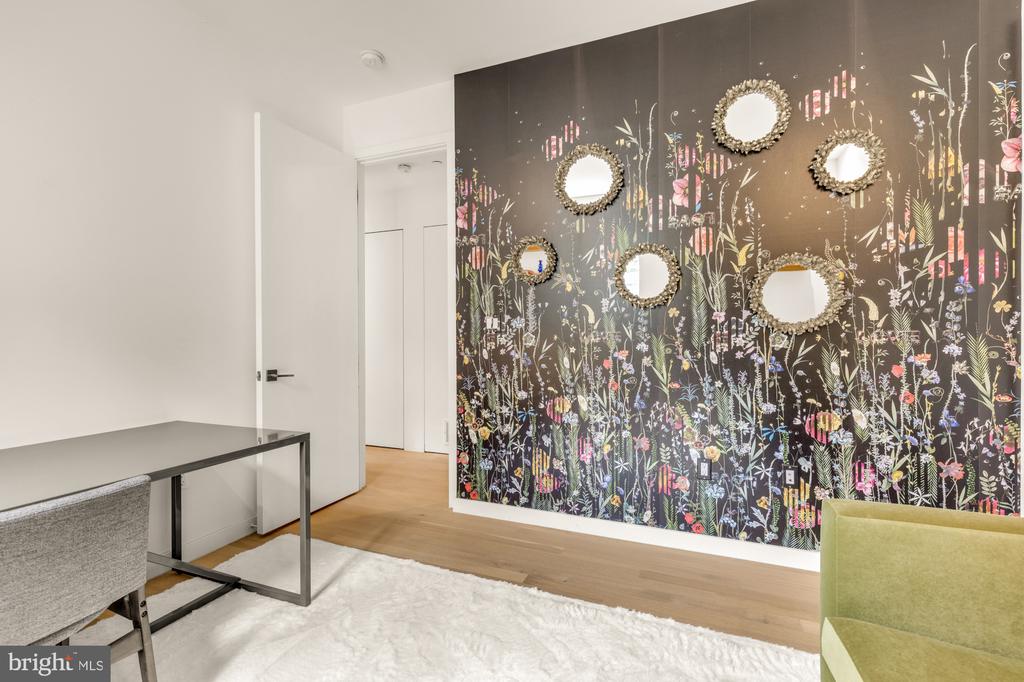 1501 4TH STREET NW Unit: 1