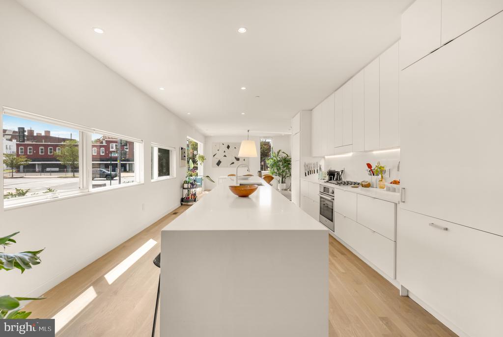 1501 4TH STREET NW Unit: 1